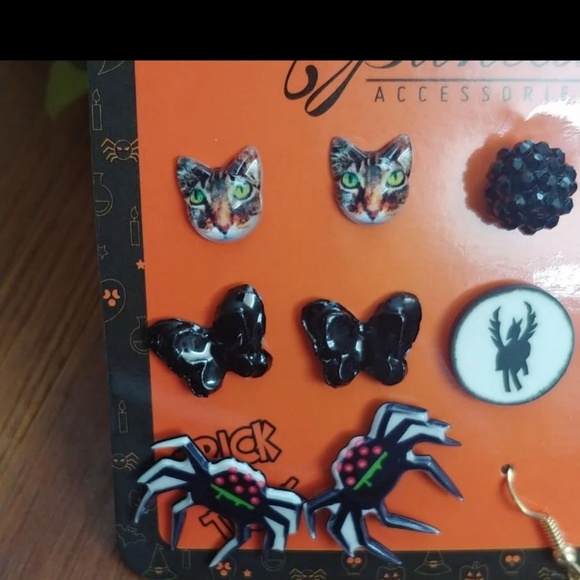 2 Packs of Halloween Earrings Cats Witches - Picture 2 of 5